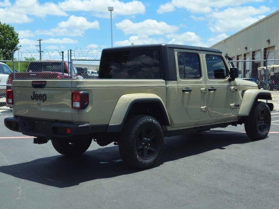 used 2022 Jeep Gladiator car, priced at $35,074