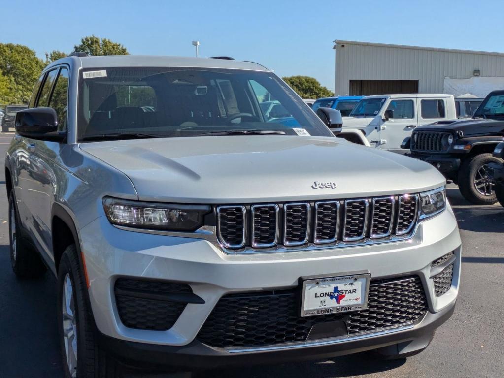 new 2025 Jeep Grand Cherokee car, priced at $34,625
