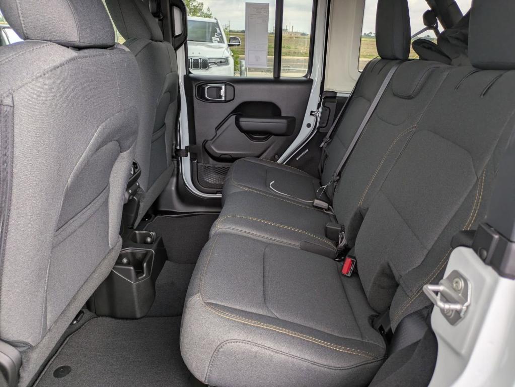 new 2025 Jeep Wrangler car, priced at $42,034