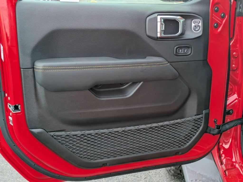 new 2025 Jeep Gladiator car, priced at $40,024