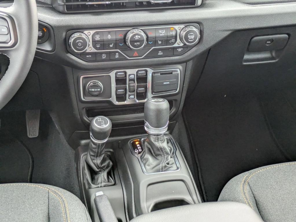 new 2025 Jeep Wrangler car, priced at $43,170