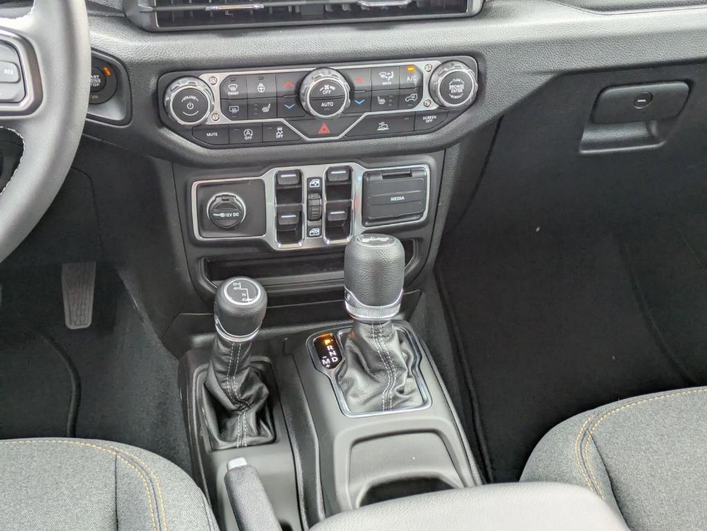 new 2025 Jeep Wrangler car, priced at $42,629