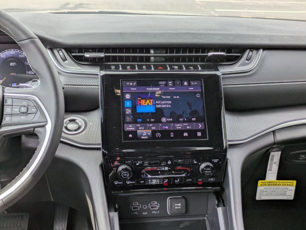 new 2025 Jeep Grand Cherokee car, priced at $37,979