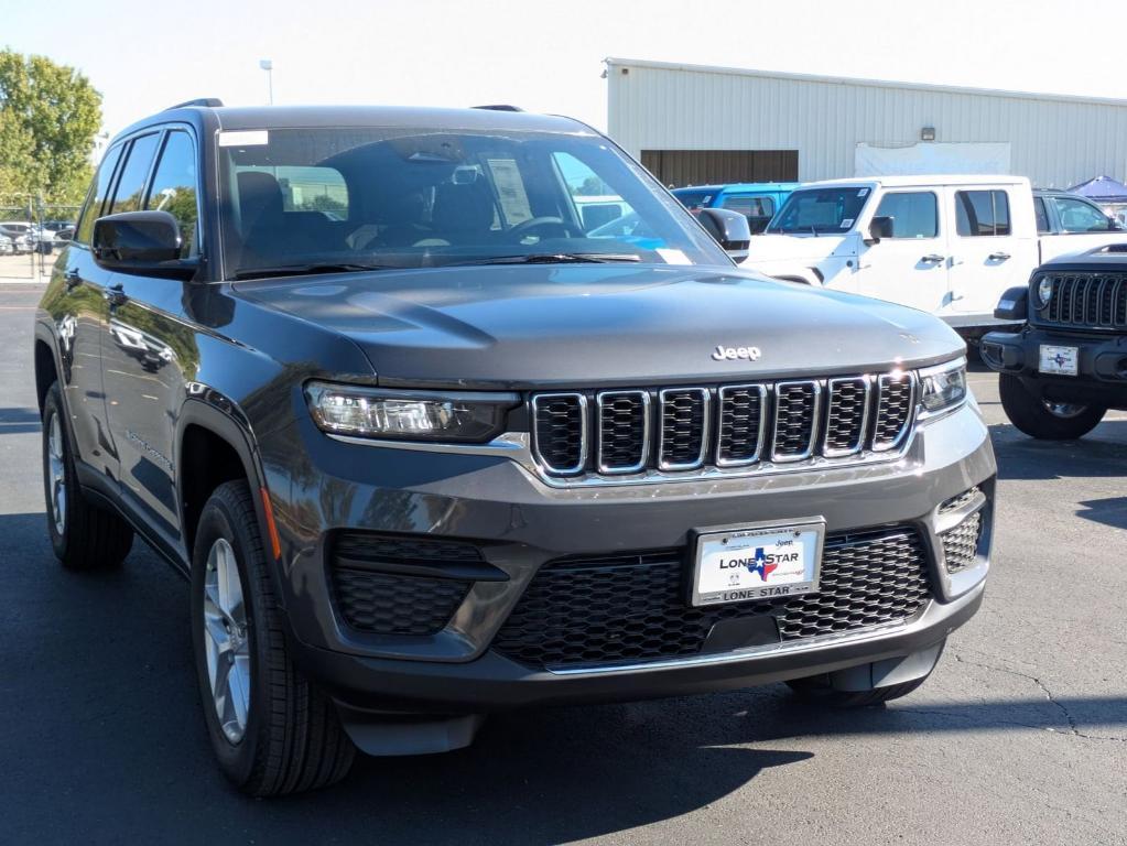 new 2025 Jeep Grand Cherokee car, priced at $34,625