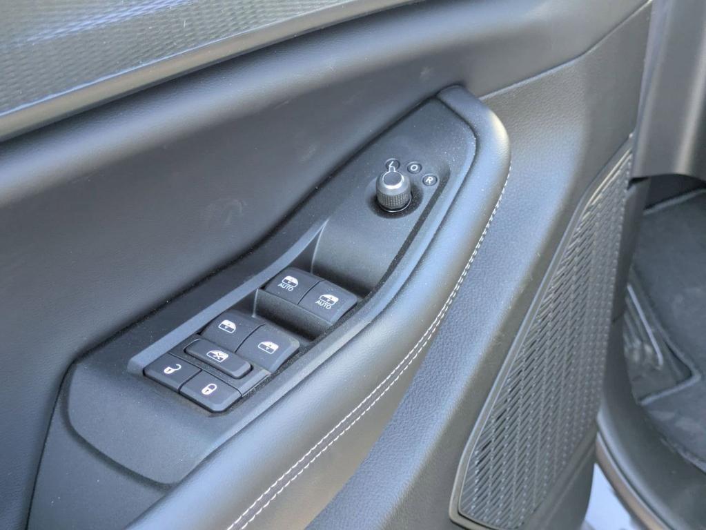 new 2025 Jeep Grand Cherokee car, priced at $34,625