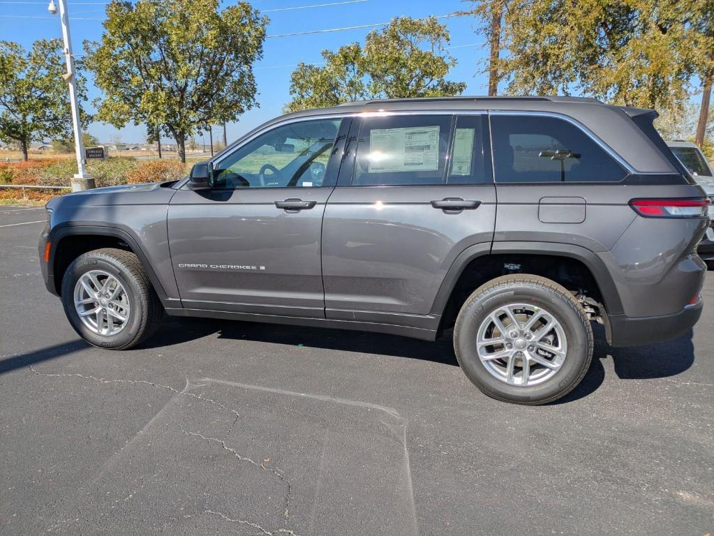 new 2025 Jeep Grand Cherokee car, priced at $34,625
