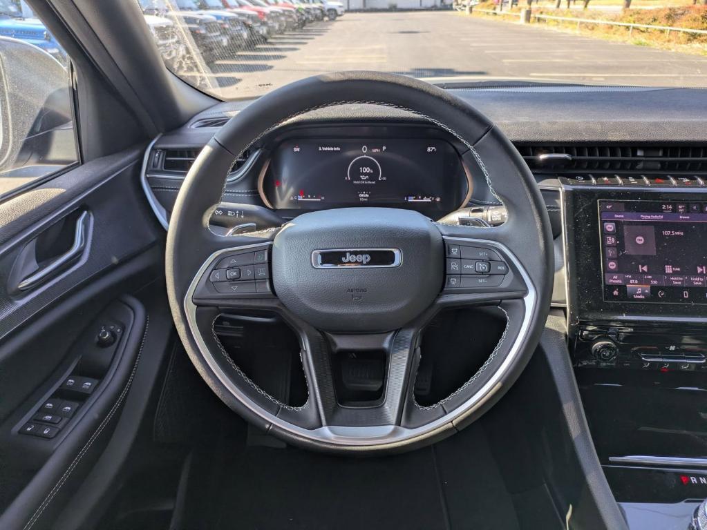 new 2025 Jeep Grand Cherokee car, priced at $34,625