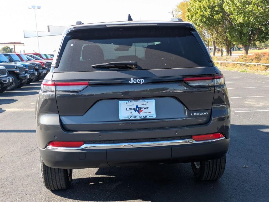 new 2025 Jeep Grand Cherokee car, priced at $34,625