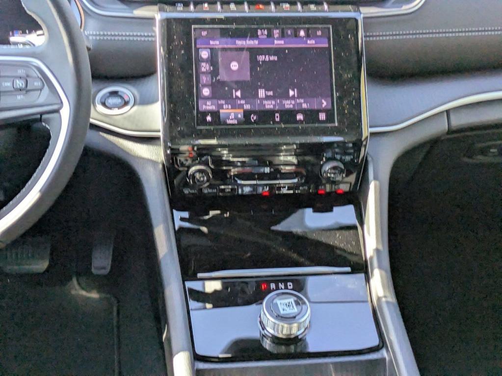 new 2025 Jeep Grand Cherokee car, priced at $34,625