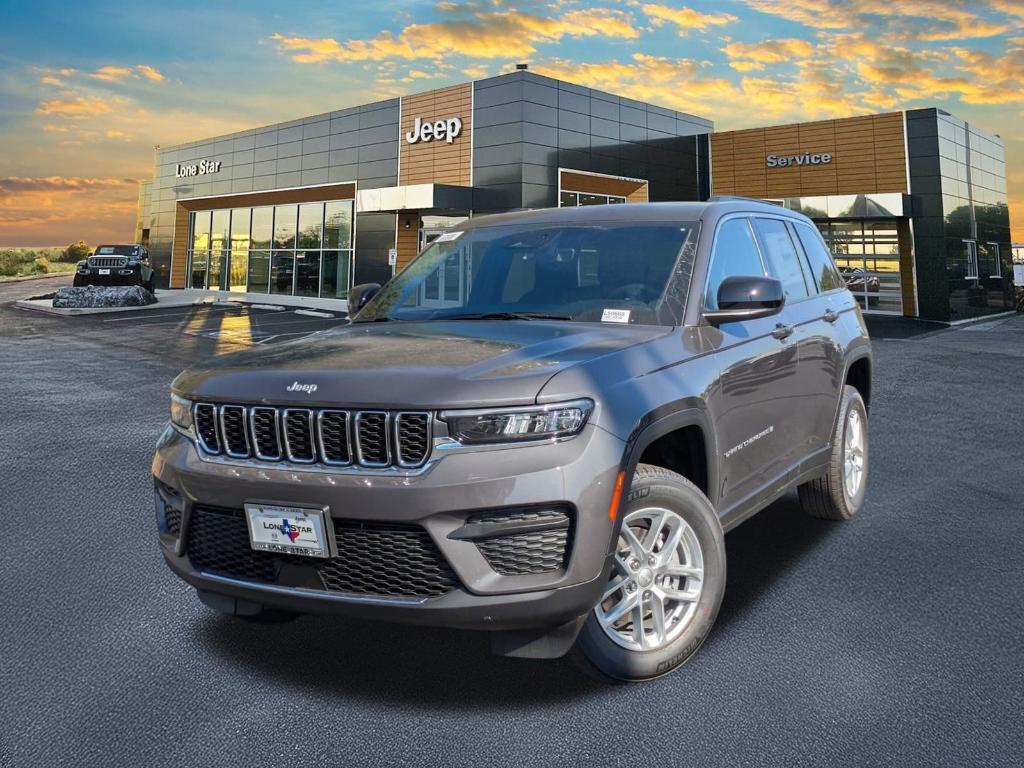 new 2025 Jeep Grand Cherokee car, priced at $34,625