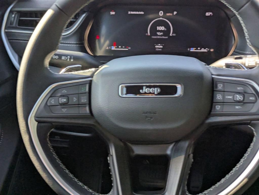 new 2025 Jeep Grand Cherokee car, priced at $34,625