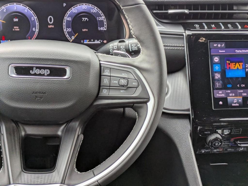 new 2025 Jeep Grand Cherokee car, priced at $34,075