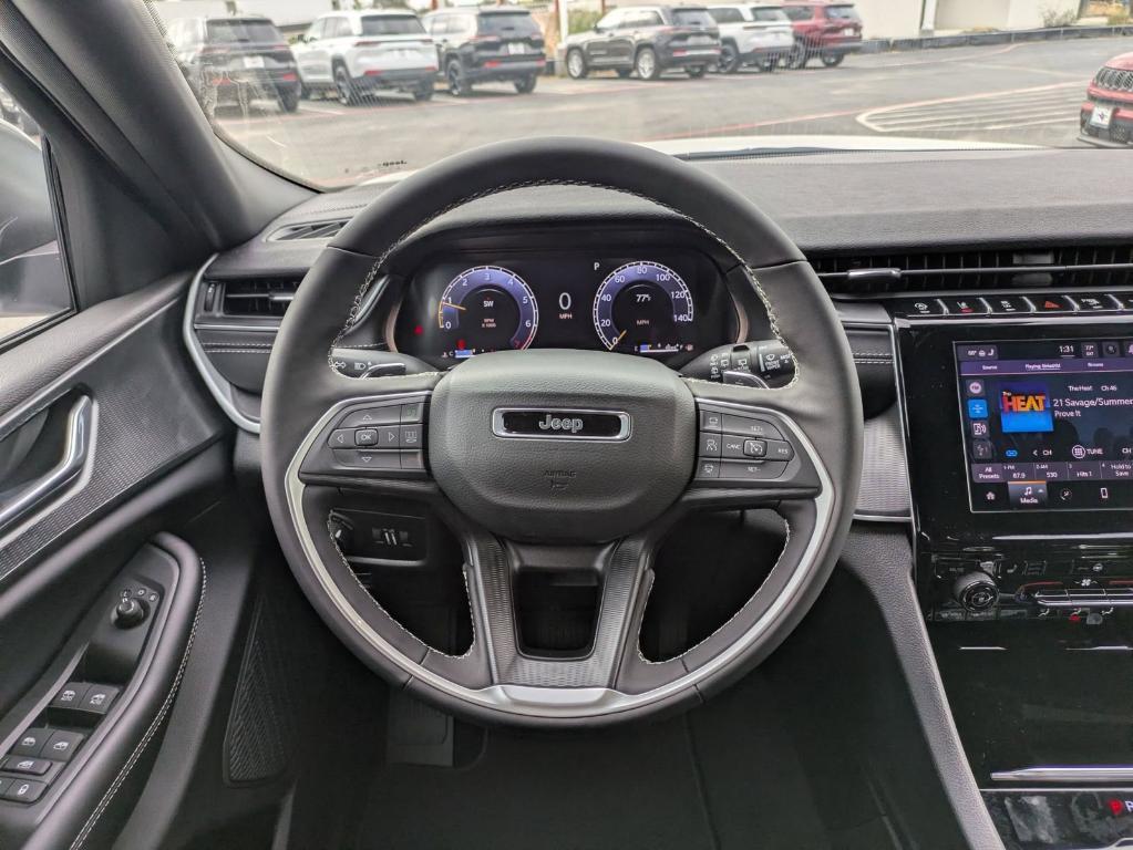 new 2025 Jeep Grand Cherokee car, priced at $34,075