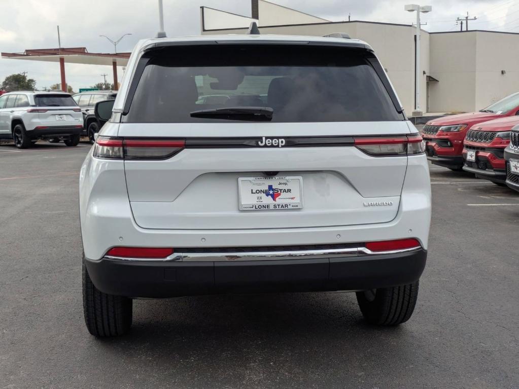 new 2025 Jeep Grand Cherokee car, priced at $34,075