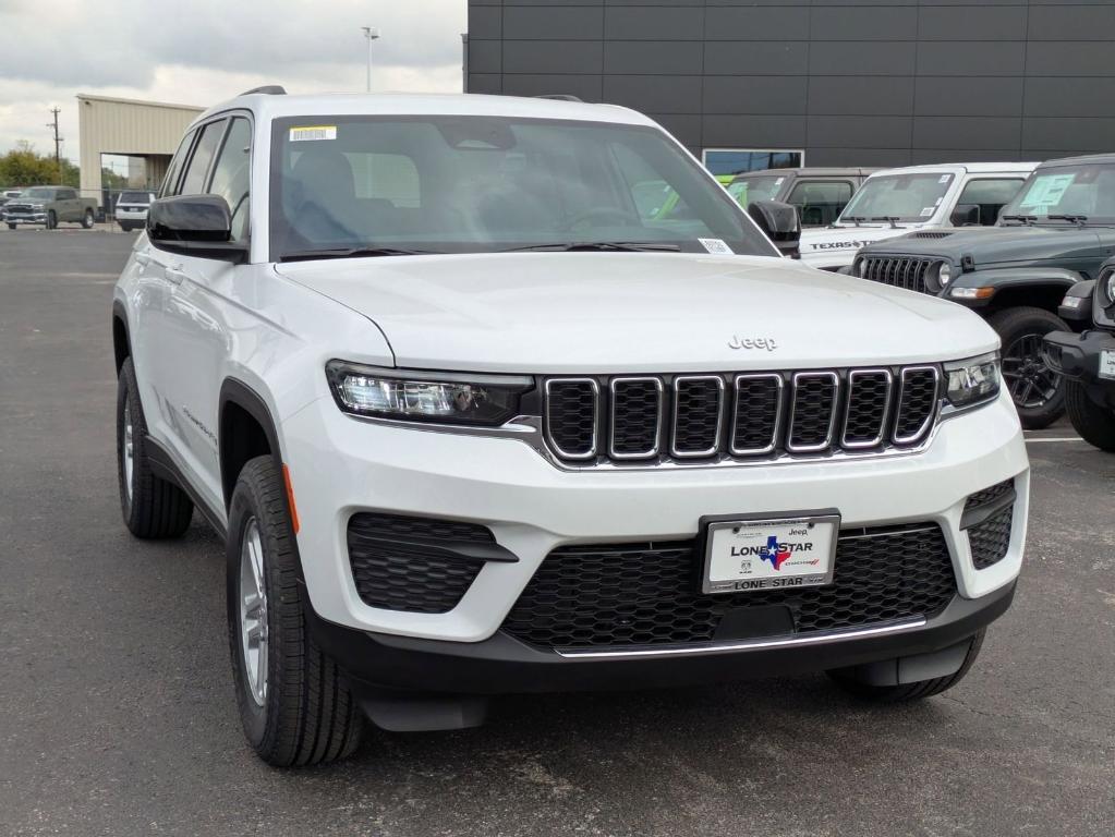 new 2025 Jeep Grand Cherokee car, priced at $34,075