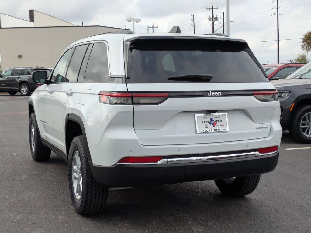 new 2025 Jeep Grand Cherokee car, priced at $34,075