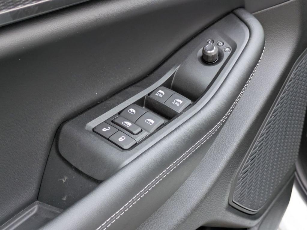 new 2025 Jeep Grand Cherokee car, priced at $34,075