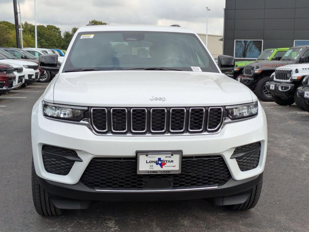 new 2025 Jeep Grand Cherokee car, priced at $34,075