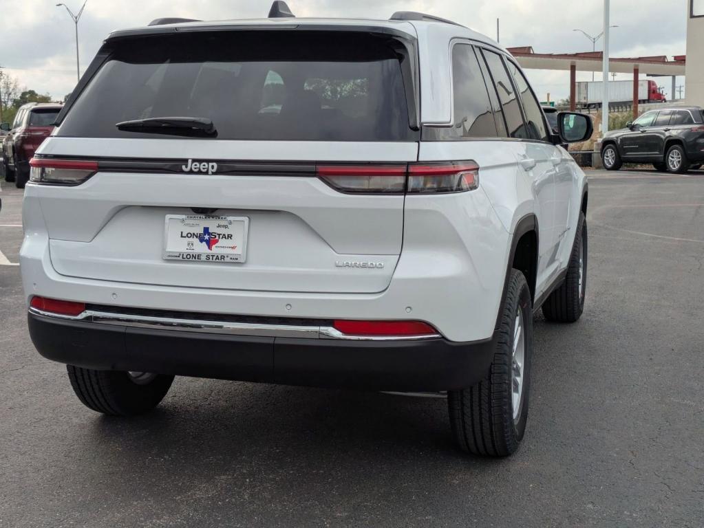 new 2025 Jeep Grand Cherokee car, priced at $34,075
