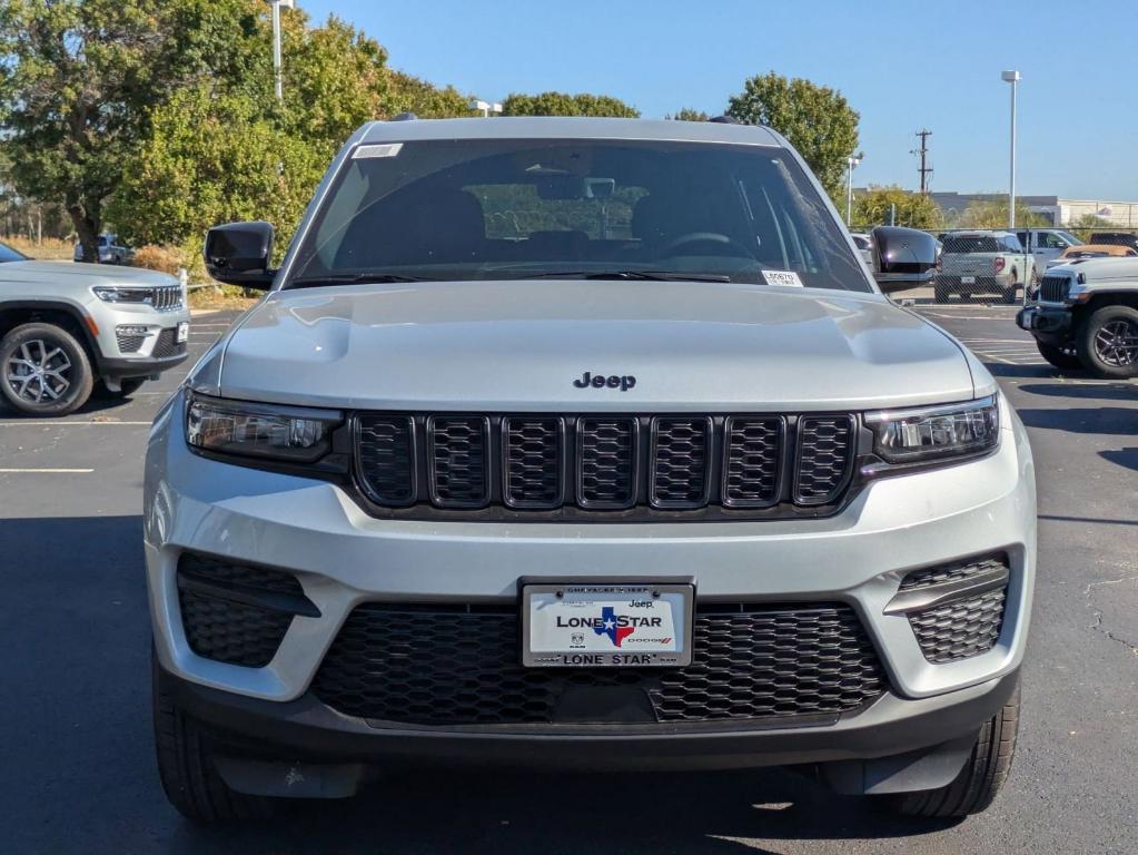 new 2025 Jeep Grand Cherokee car, priced at $38,730