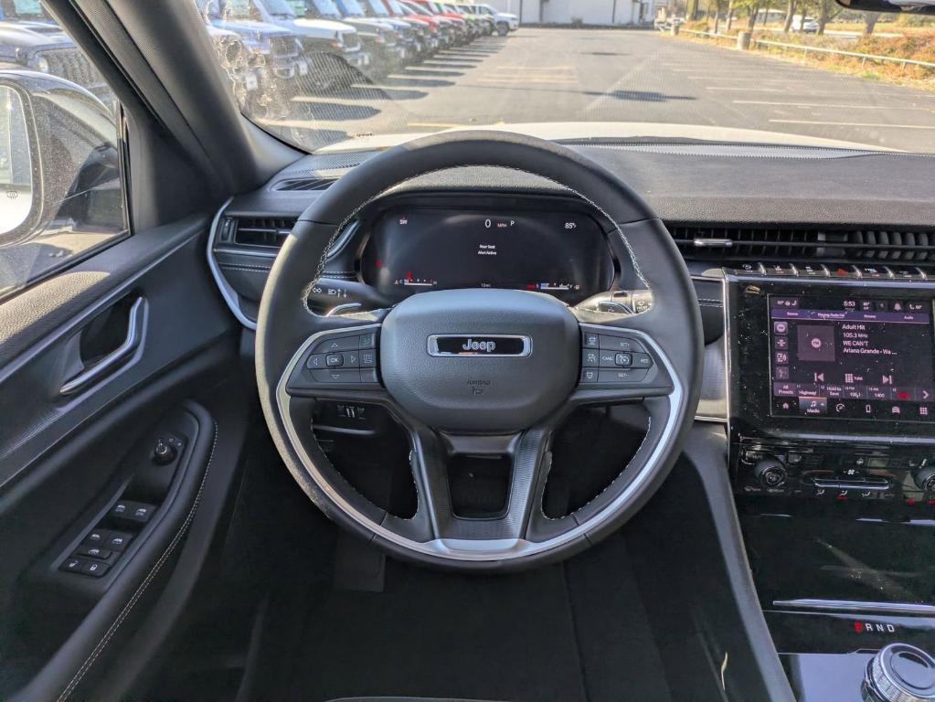 new 2025 Jeep Grand Cherokee car, priced at $38,730
