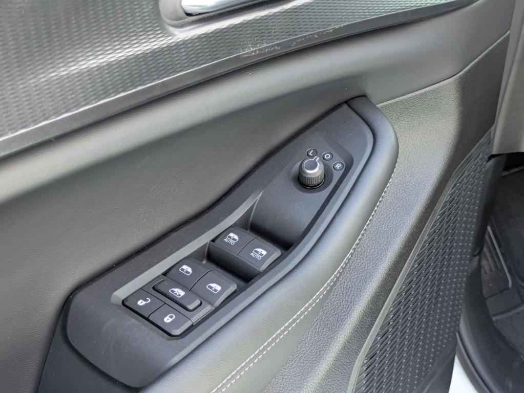 new 2025 Jeep Grand Cherokee L car, priced at $38,099