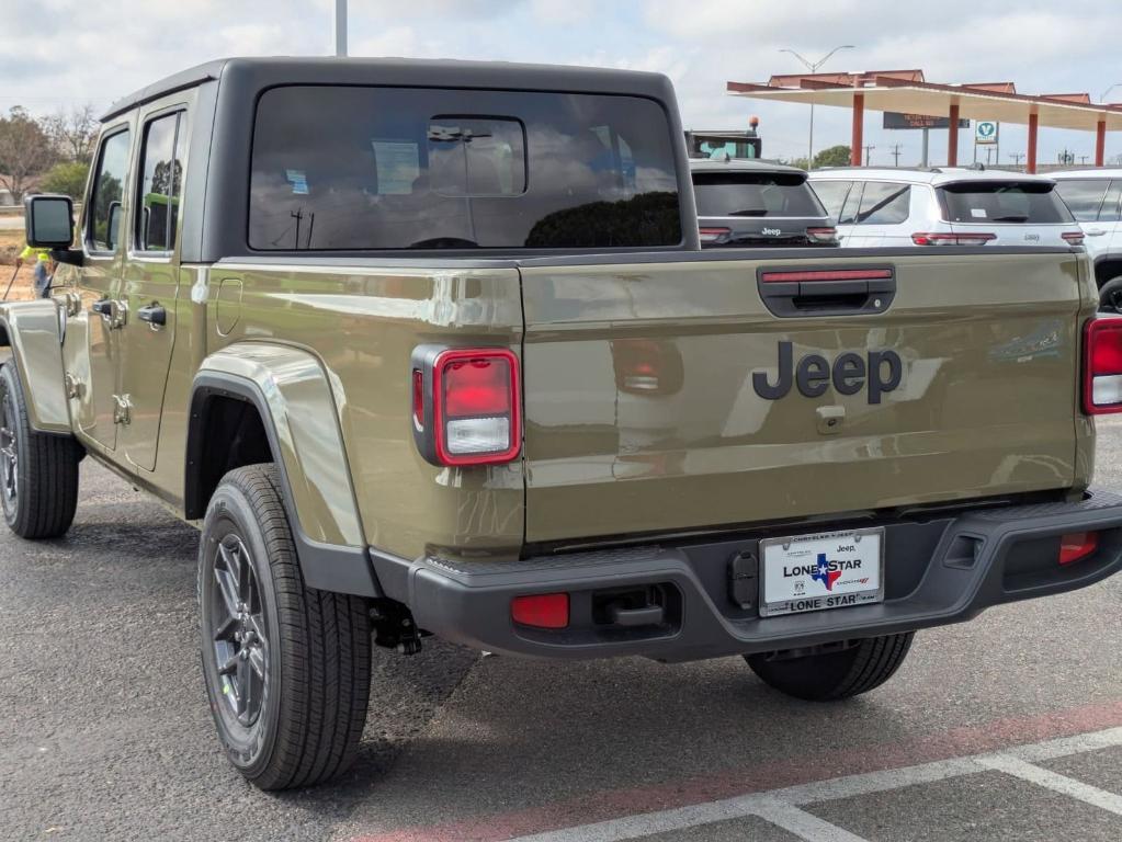 new 2025 Jeep Gladiator car, priced at $40,435