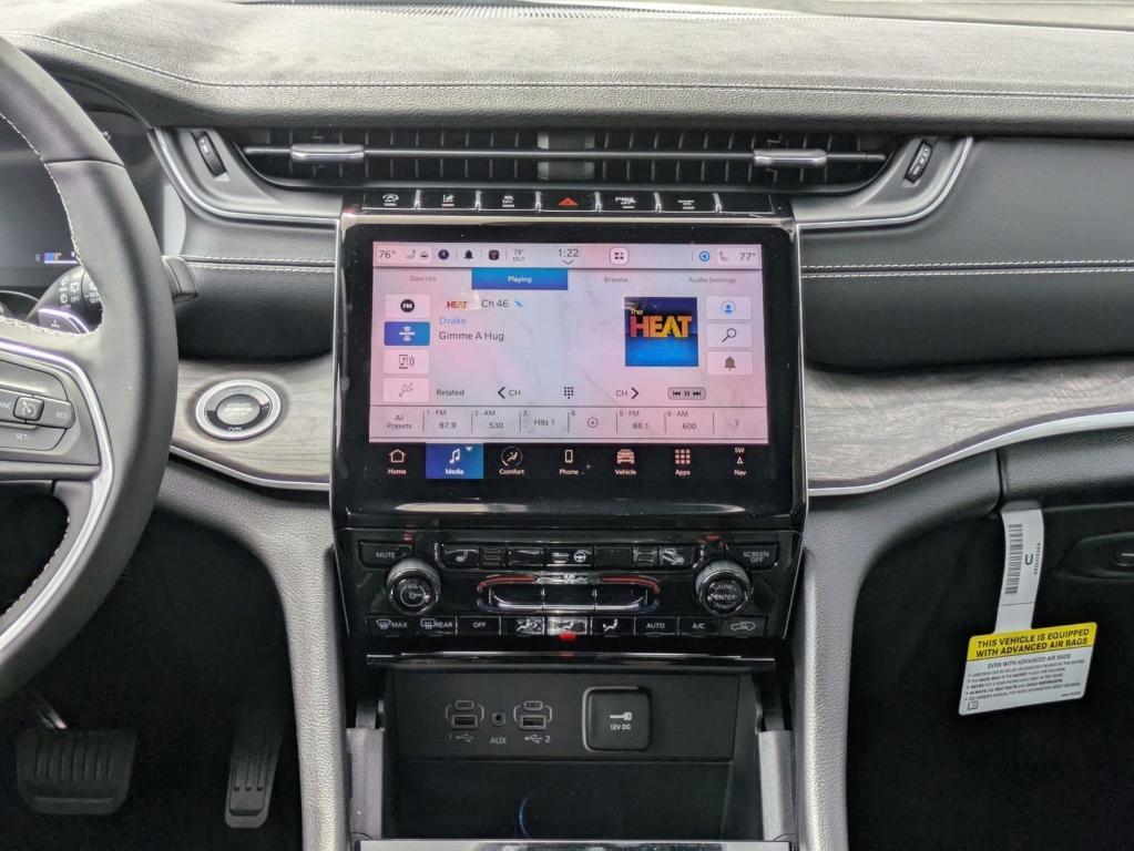 new 2025 Jeep Grand Cherokee car, priced at $41,276