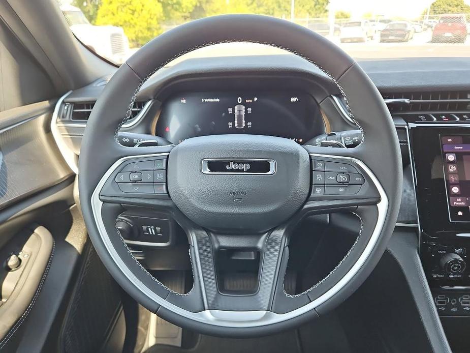 new 2025 Jeep Grand Cherokee car, priced at $40,425