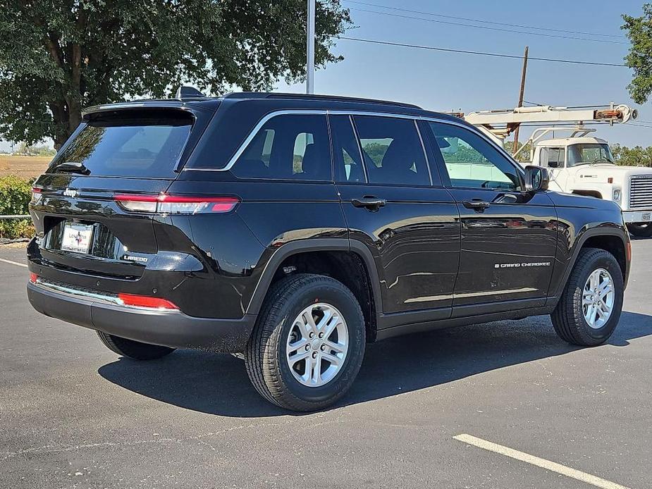 new 2025 Jeep Grand Cherokee car, priced at $40,425