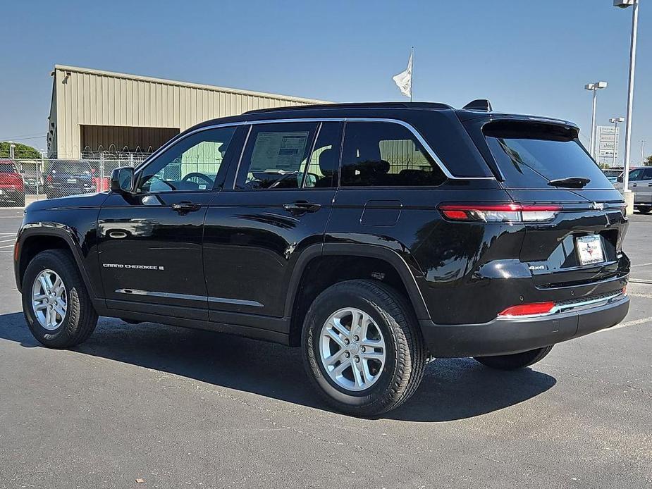 new 2025 Jeep Grand Cherokee car, priced at $40,425