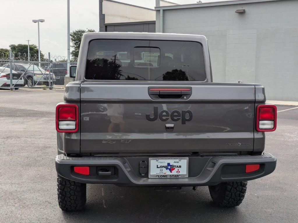 new 2025 Jeep Gladiator car, priced at $39,854