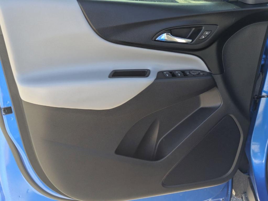 used 2024 Chevrolet Equinox car, priced at $22,699