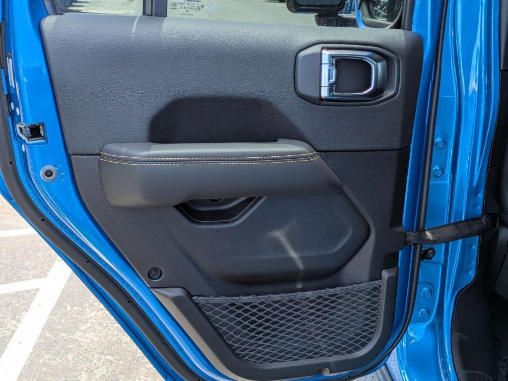 new 2025 Jeep Gladiator car, priced at $41,814