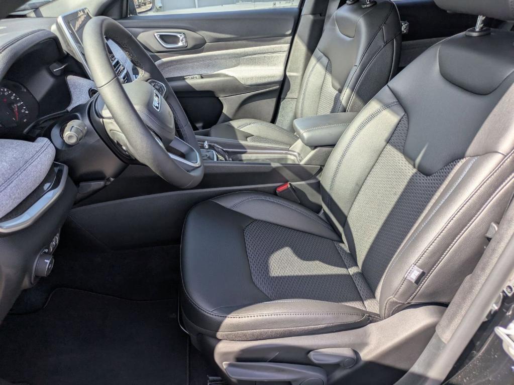 new 2025 Jeep Compass car, priced at $25,413