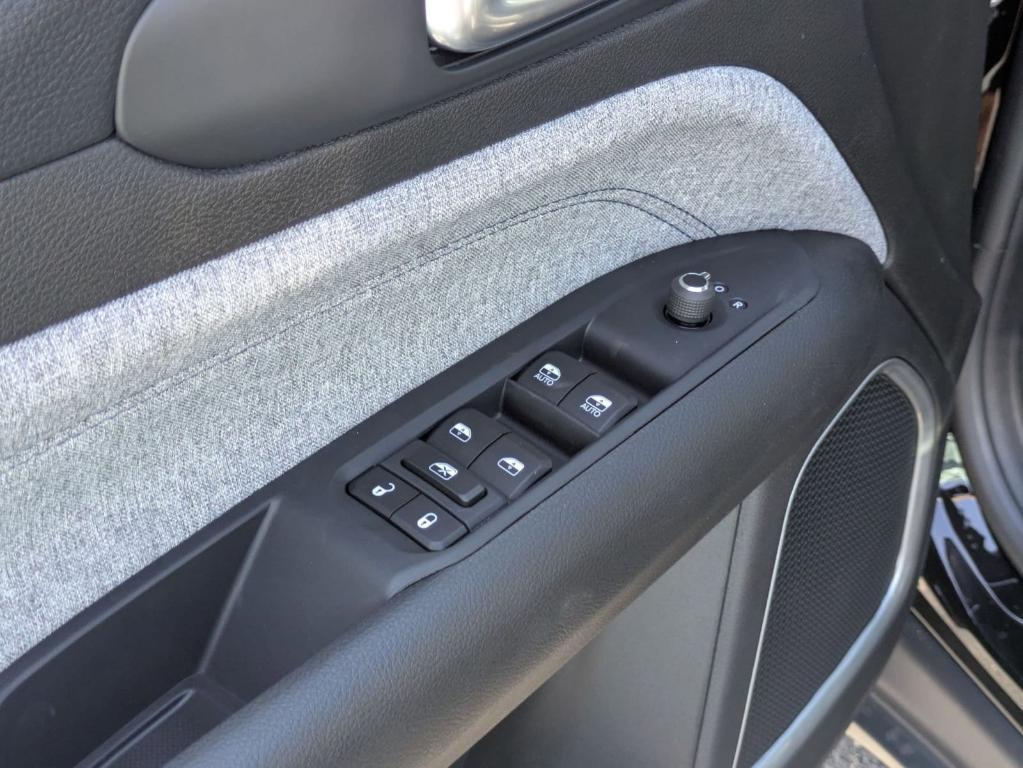 new 2025 Jeep Compass car, priced at $25,413