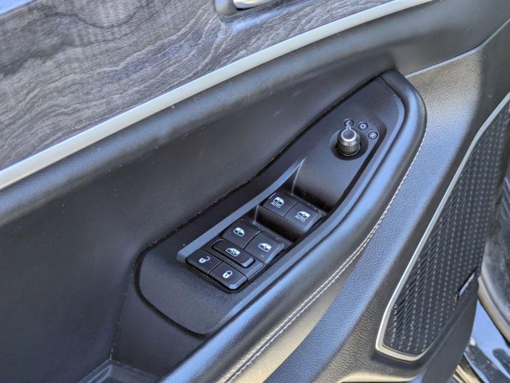 used 2022 Jeep Grand Cherokee L car, priced at $35,995