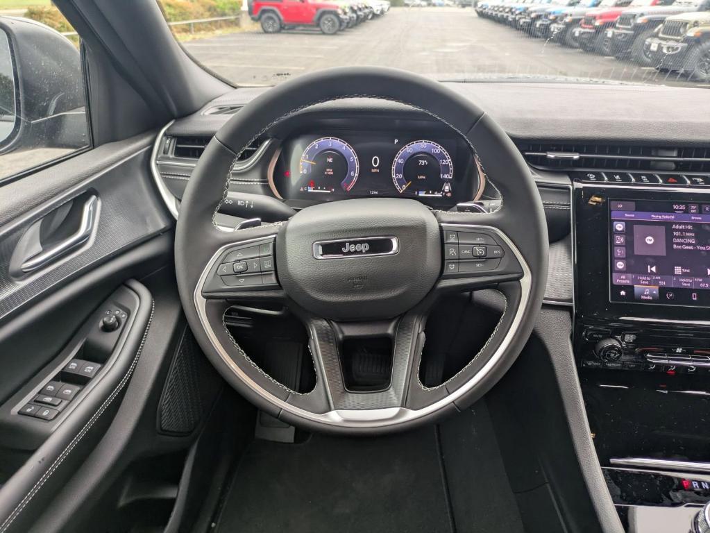 new 2025 Jeep Grand Cherokee car, priced at $33,870
