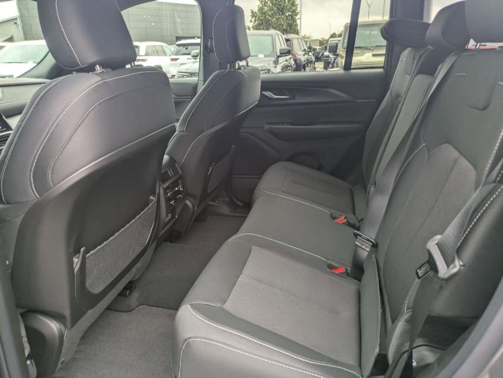 new 2025 Jeep Grand Cherokee car, priced at $33,870