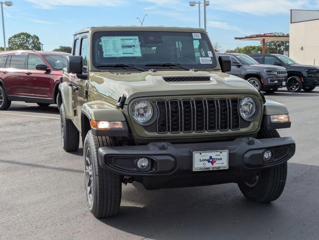 new 2025 Jeep Gladiator car, priced at $40,905