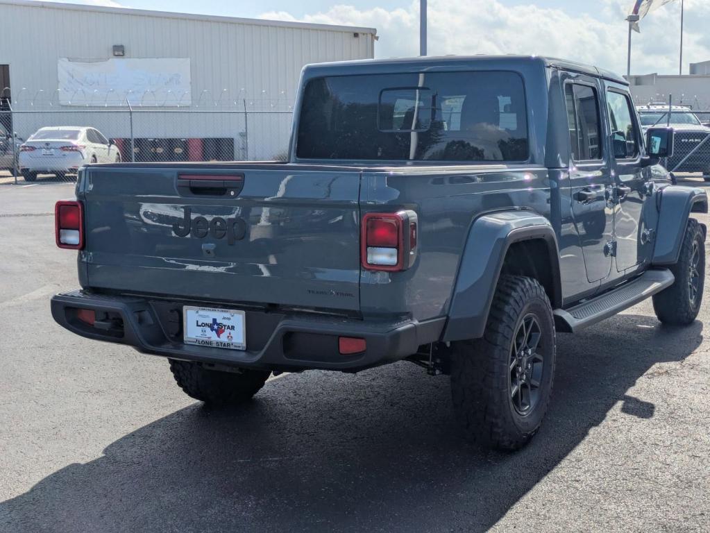 new 2025 Jeep Gladiator car, priced at $40,679
