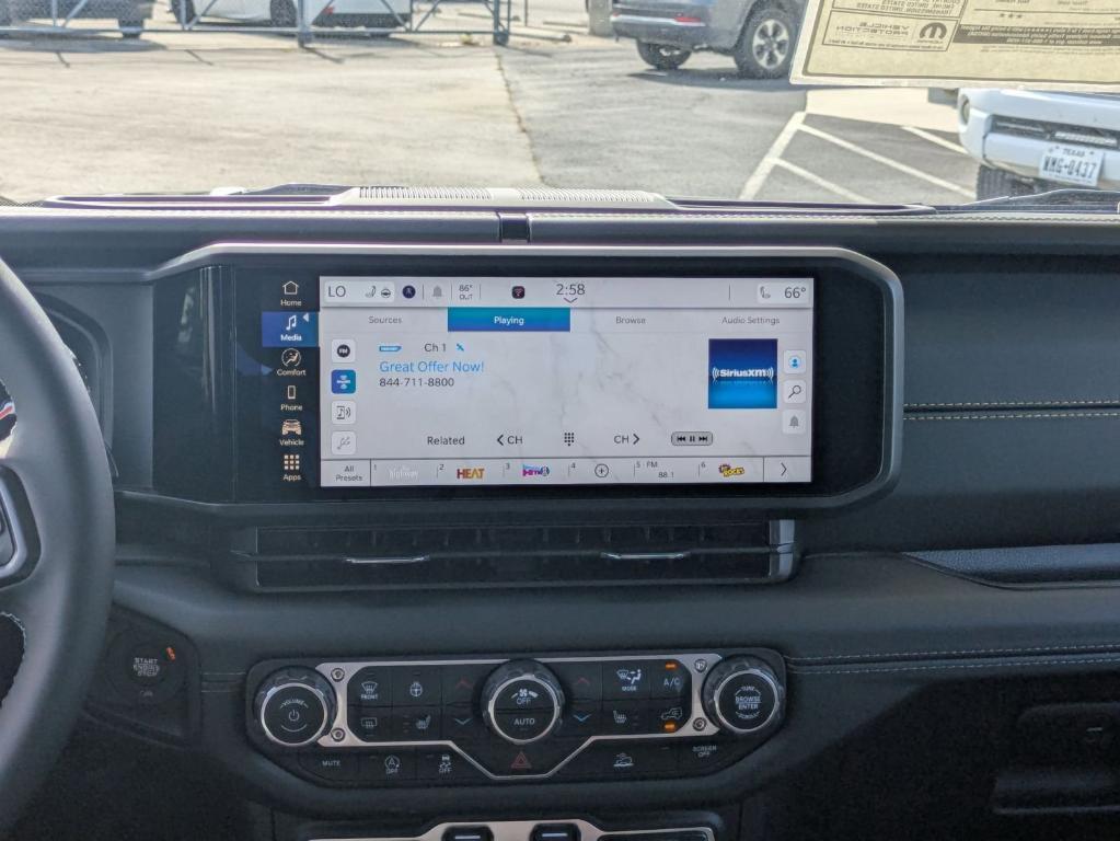 new 2025 Jeep Gladiator car, priced at $40,679