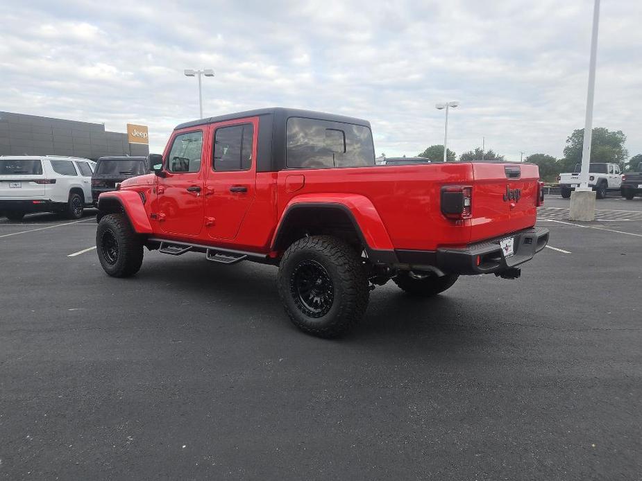 new 2024 Jeep Gladiator car