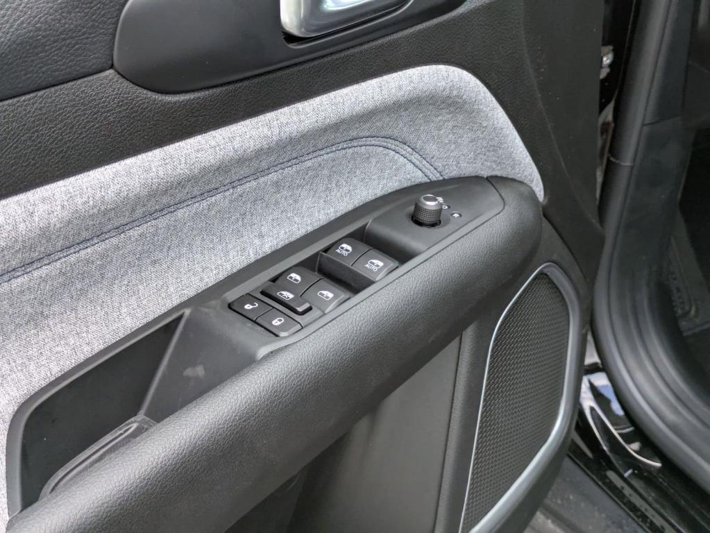 new 2025 Jeep Compass car, priced at $25,413