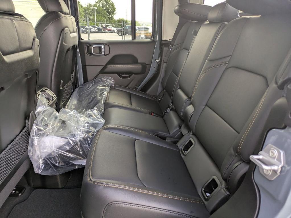 new 2025 Jeep Gladiator car, priced at $39,854