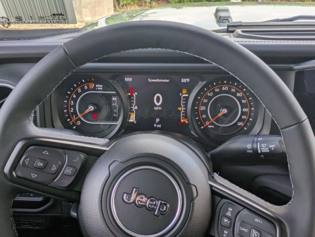 new 2025 Jeep Gladiator car, priced at $39,854