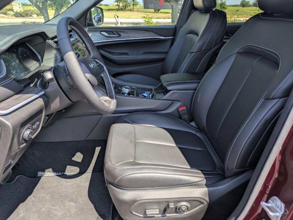new 2025 Jeep Grand Cherokee L car, priced at $45,135