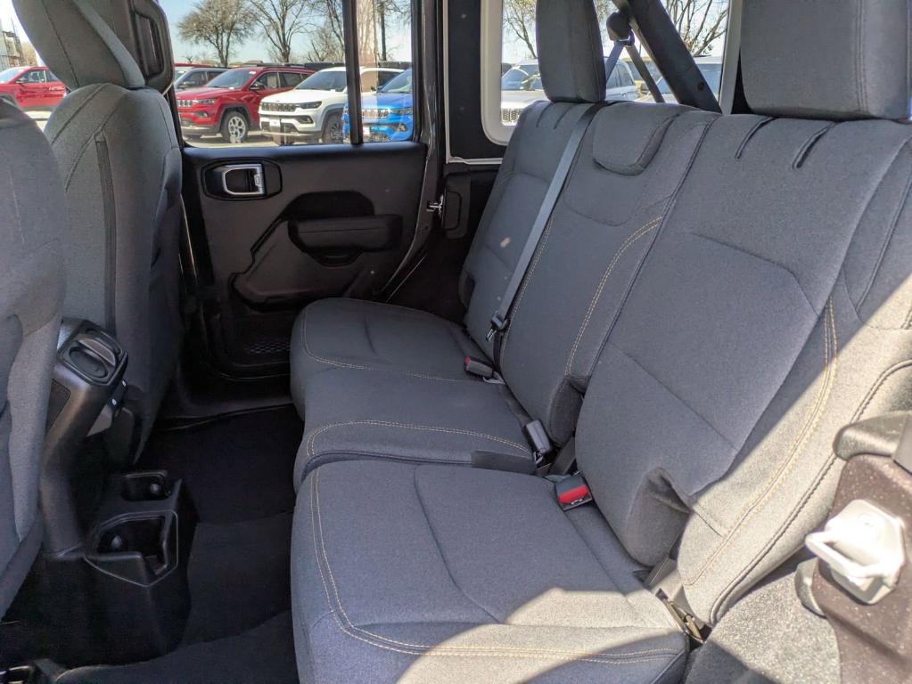new 2025 Jeep Wrangler car, priced at $42,376