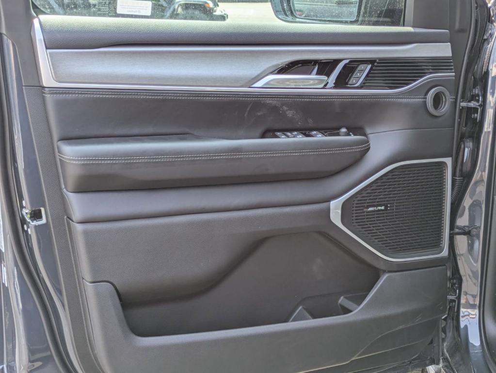 new 2025 Jeep Wagoneer L car, priced at $61,640
