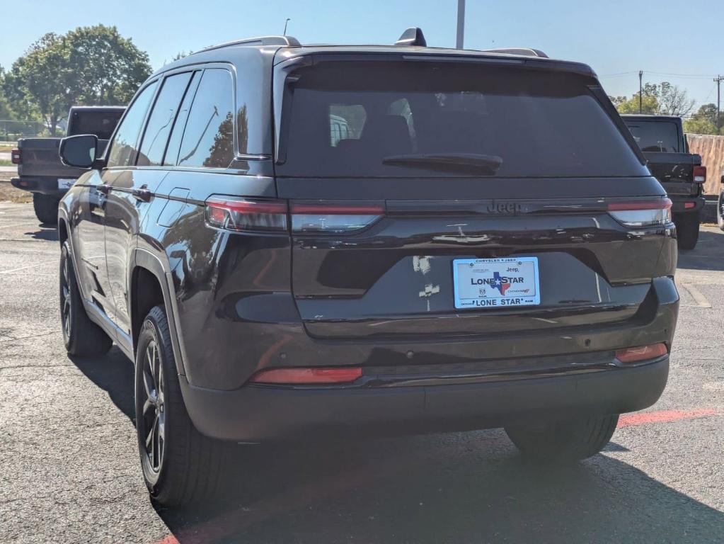 new 2025 Jeep Grand Cherokee car, priced at $38,730